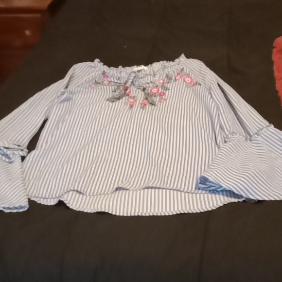 Bell Sleeved Top - Picture 6 of 6